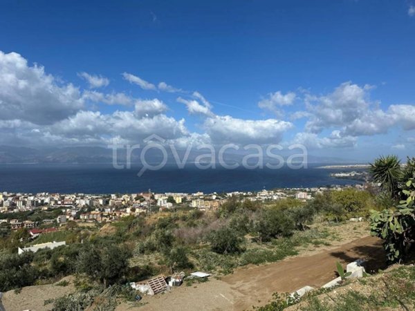 terreno in vendita a Reggio di Calabria in zona Pellaro