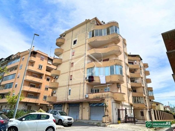 appartamento in vendita a Reggio di Calabria in zona Sbarre