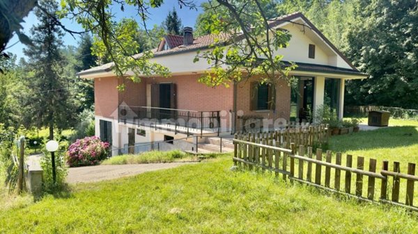 casa indipendente in vendita ad Aramengo
