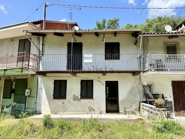 casa indipendente in vendita ad Aramengo in zona Valore