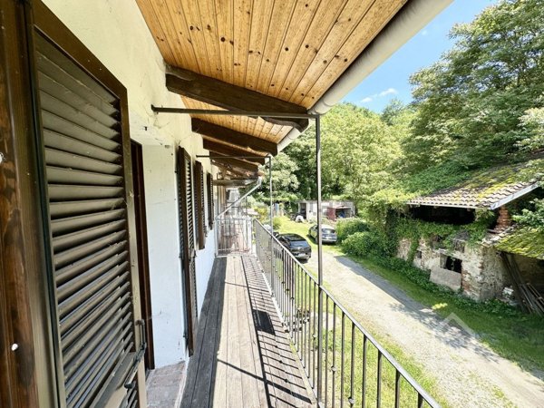 casa indipendente in vendita ad Aramengo in zona Valore