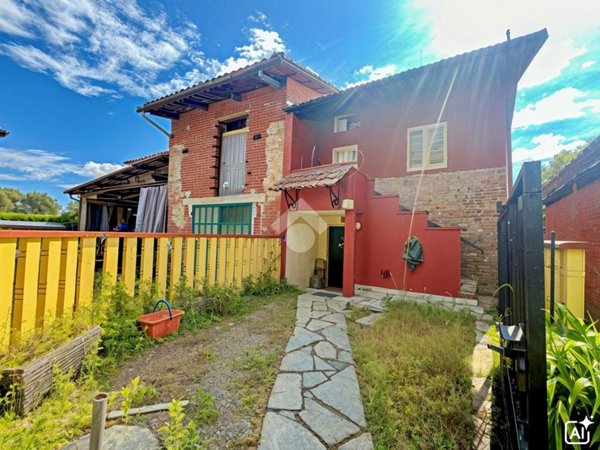 casa indipendente in vendita ad Aramengo in zona Canuto