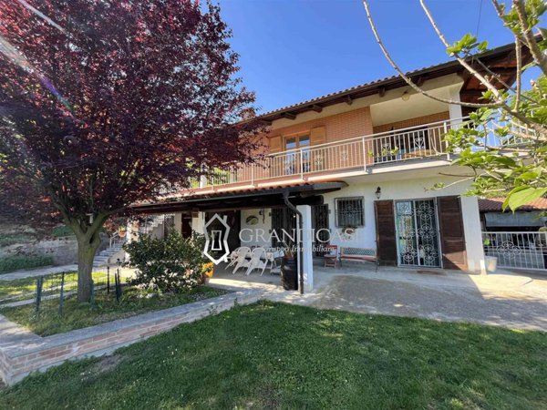 casa indipendente in vendita ad Aramengo