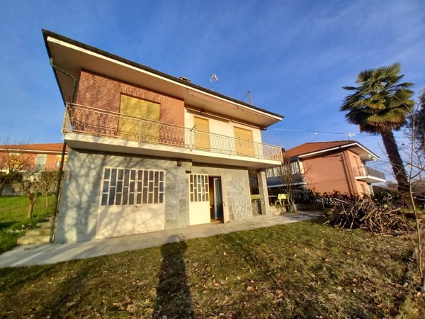 casa indipendente in vendita ad Aramengo in zona Marmorito