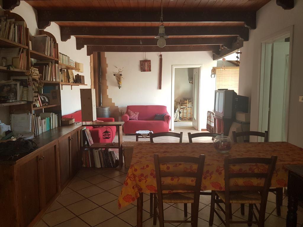 casa indipendente in vendita ad Aramengo in zona Canuto