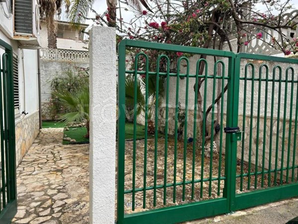 casa indipendente in vendita a Riace