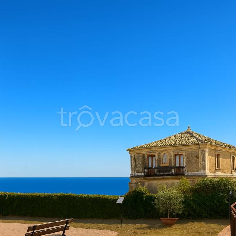 casa indipendente in vendita a Riace