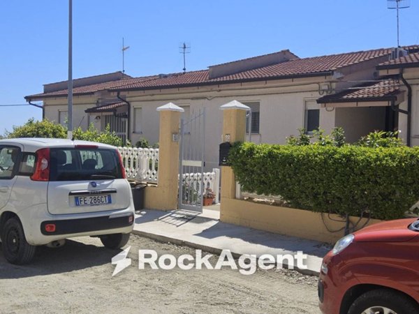 casa indipendente in vendita a Riace