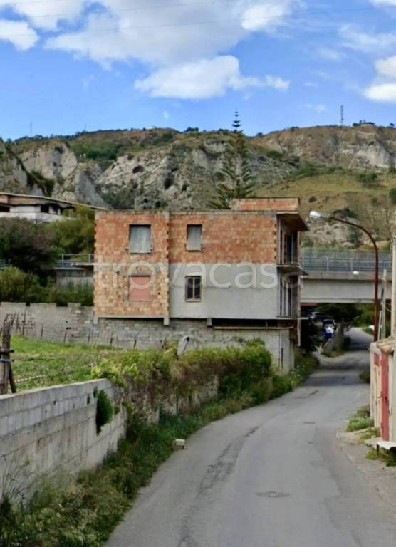 casa indipendente in vendita a Roccella Ionica