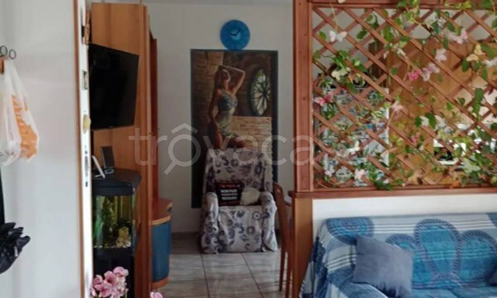 appartamento in vendita a Roccella Ionica
