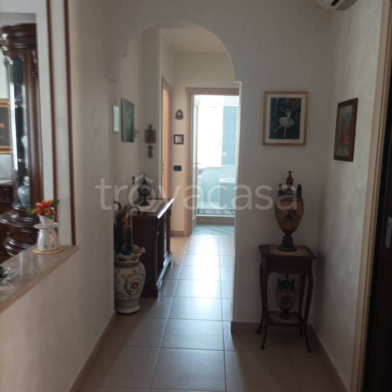 appartamento in vendita a Roccella Ionica