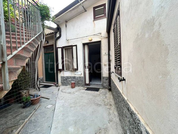 casa indipendente in vendita a Roccella Ionica