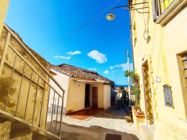 appartamento in vendita a Roccella Ionica