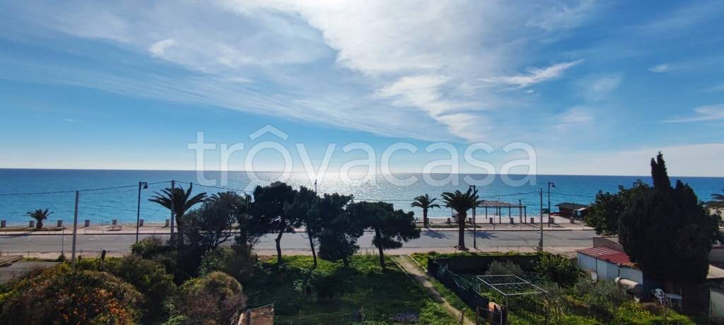 appartamento in vendita a Roccella Ionica