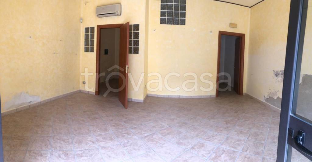 negozio in vendita a Roccella Ionica