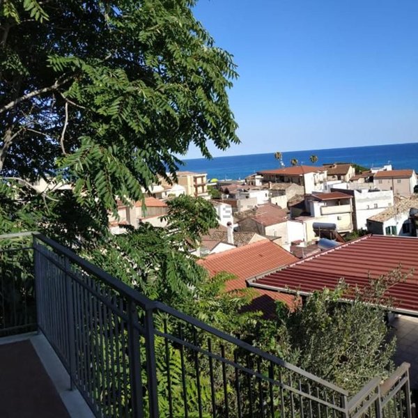 appartamento in vendita a Roccella Ionica