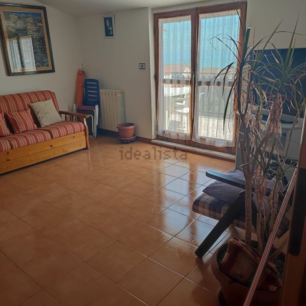 appartamento in vendita a Roccella Ionica