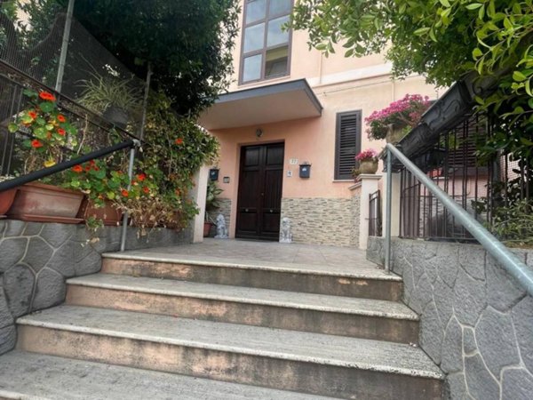 appartamento in vendita a Roccella Ionica