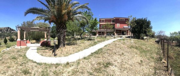 casa indipendente in vendita a San Lorenzo