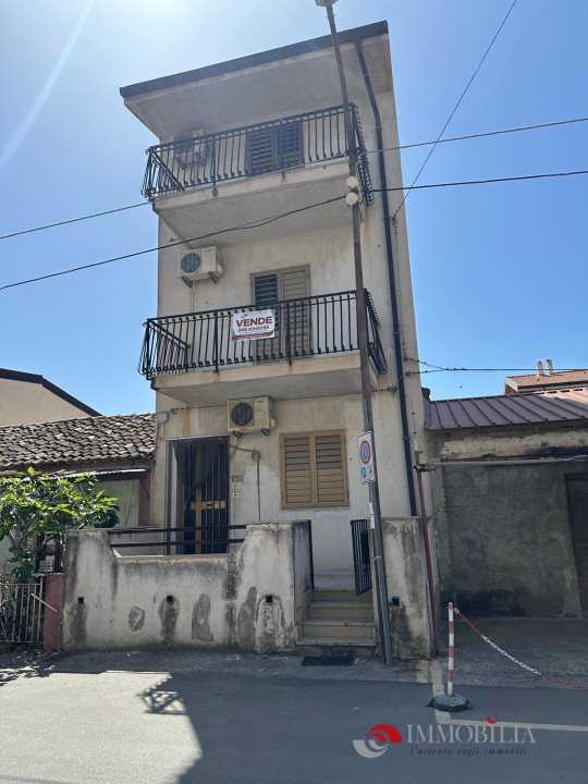 casa indipendente in vendita a San Lorenzo