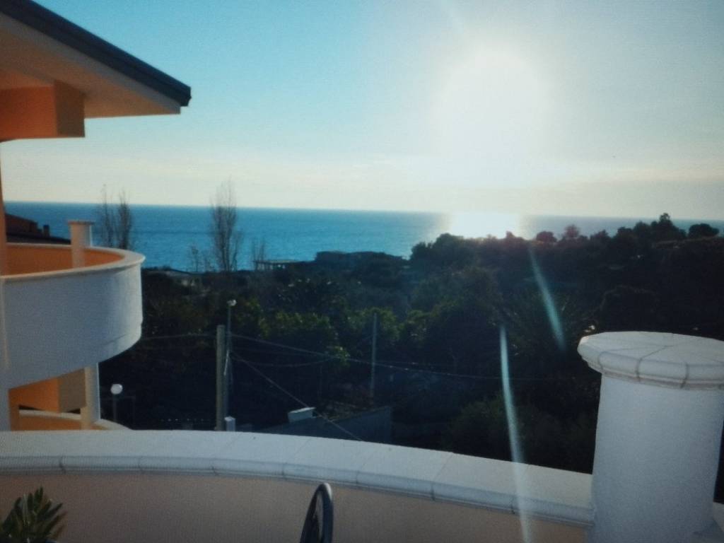 casa indipendente in vendita a San Lorenzo
