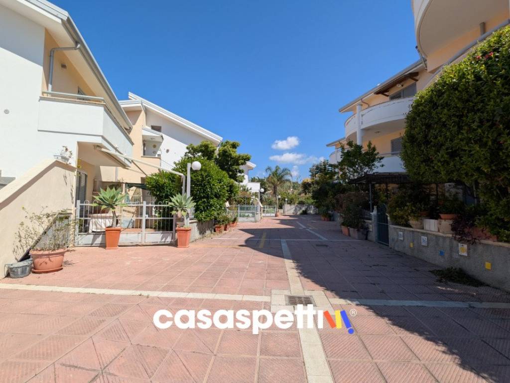 casa indipendente in vendita a San Lorenzo