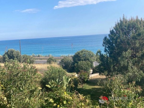 casa indipendente in vendita a San Lorenzo