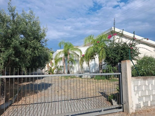 casa indipendente in vendita a San Lorenzo