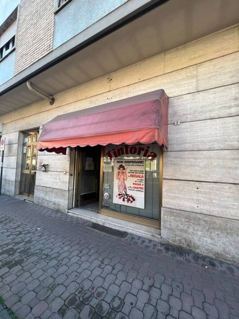 locale commerciale in vendita ad Asti in zona Quarto
