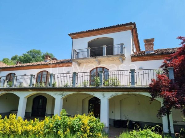 casa indipendente in vendita ad Asti in zona Torretta