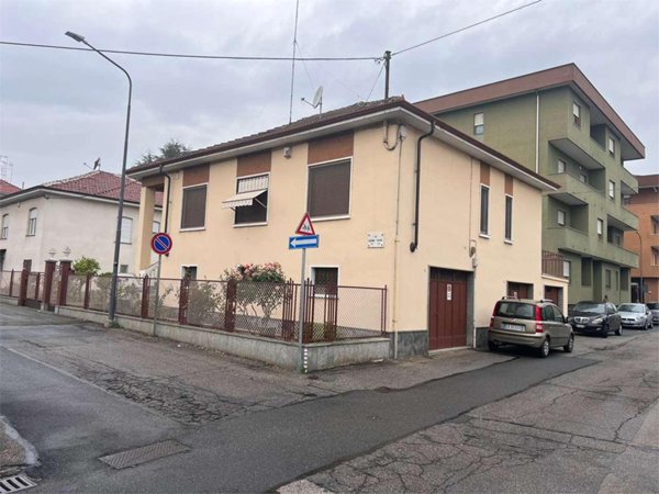 casa indipendente in vendita ad Asti