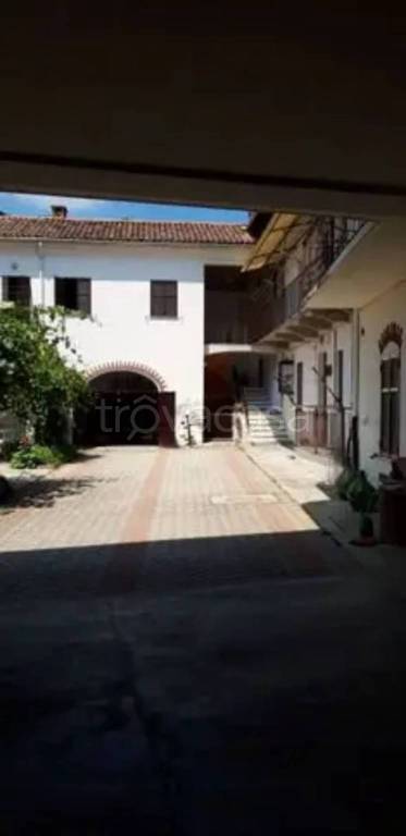 casa indipendente in vendita ad Asti in zona Sessant