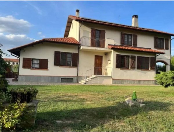 casa indipendente in vendita ad Asti