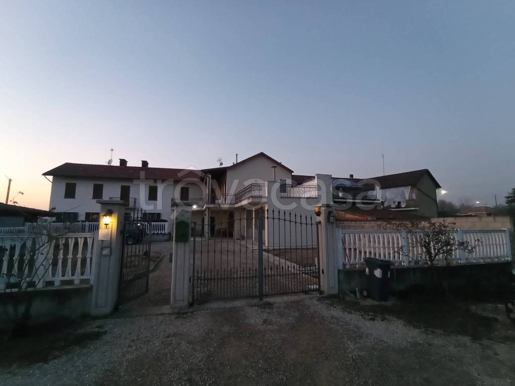 casa indipendente in vendita ad Asti in zona Vaglierano