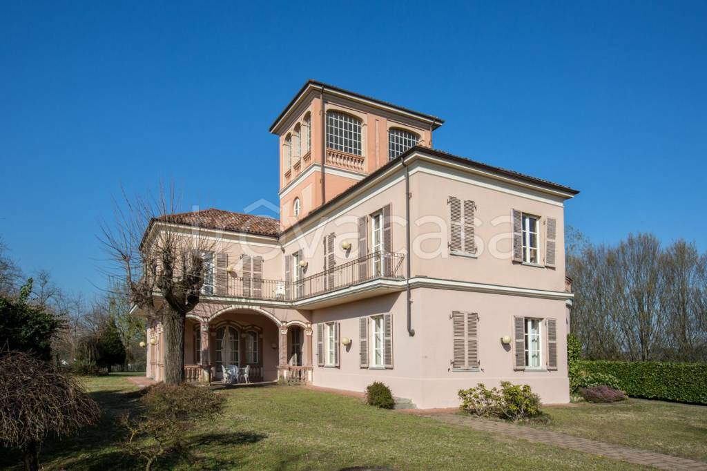 casa indipendente in vendita ad Asti in zona Torretta