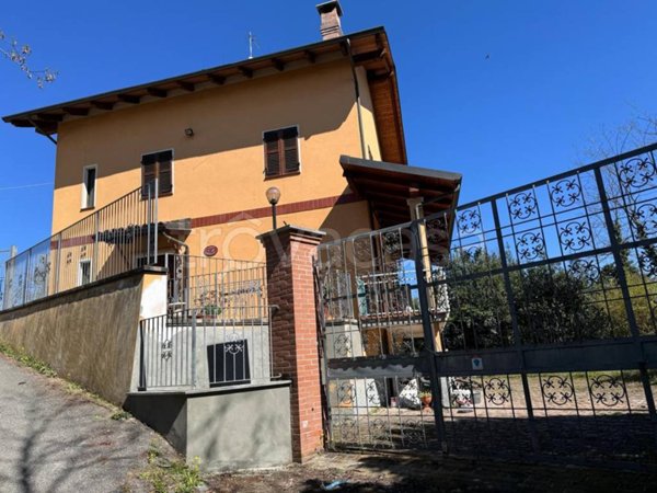 casa indipendente in vendita ad Asti in zona Valleandona