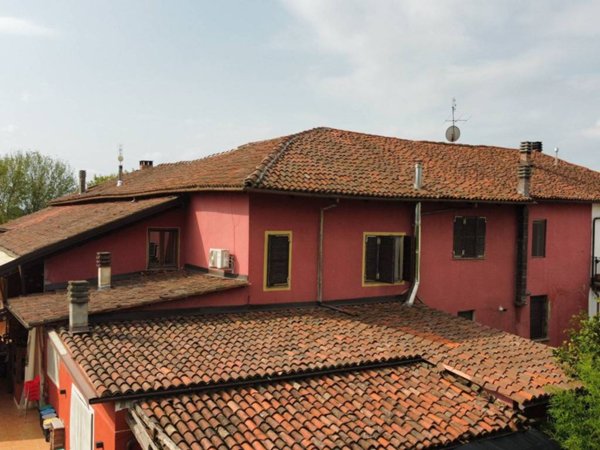 intera palazzina in vendita ad Asti in zona Valenzani