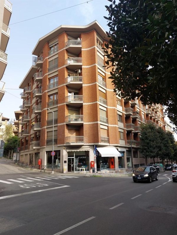 appartamento in vendita ad Asti in zona Corso Dante