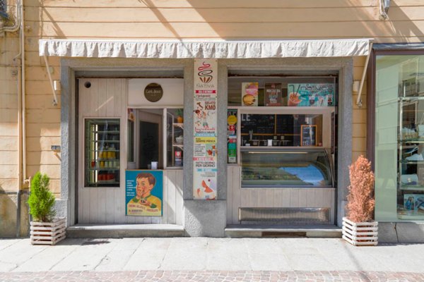 negozio in vendita ad Asti in zona Centro Città