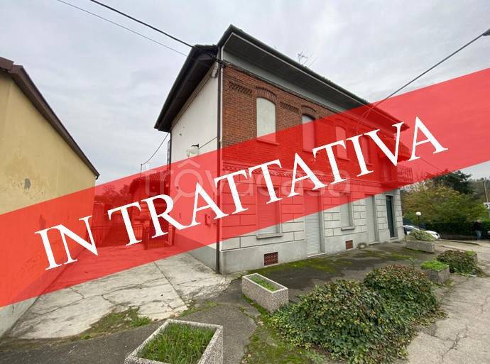 casa indipendente in vendita ad Asti in zona Palucco