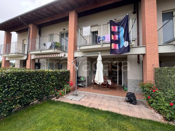 casa indipendente in vendita ad Asti in zona Madonna di Caniglie