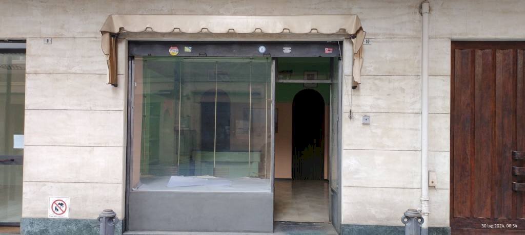 negozio in vendita ad Asti in zona Centro Città