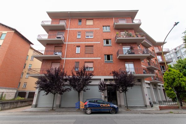 appartamento in vendita ad Asti in zona Quarto