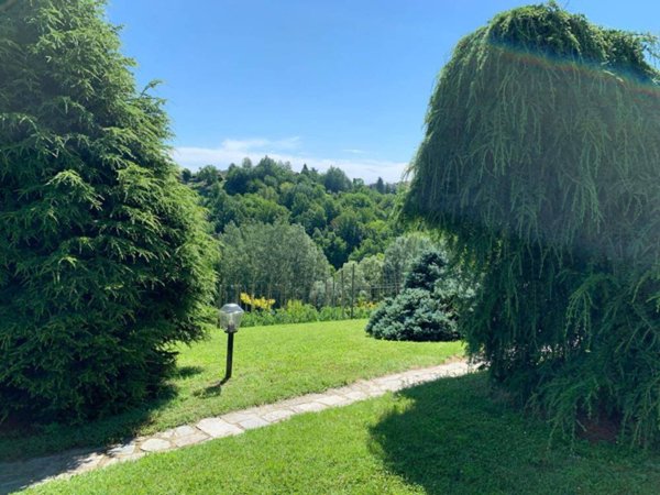 azienda agricola in vendita ad Asti in zona Mombarone