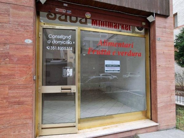 negozio in vendita ad Asti