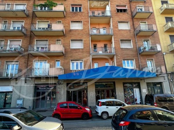 negozio in vendita ad Asti