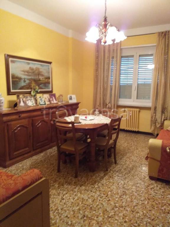 appartamento in vendita ad Asti in zona Quarto