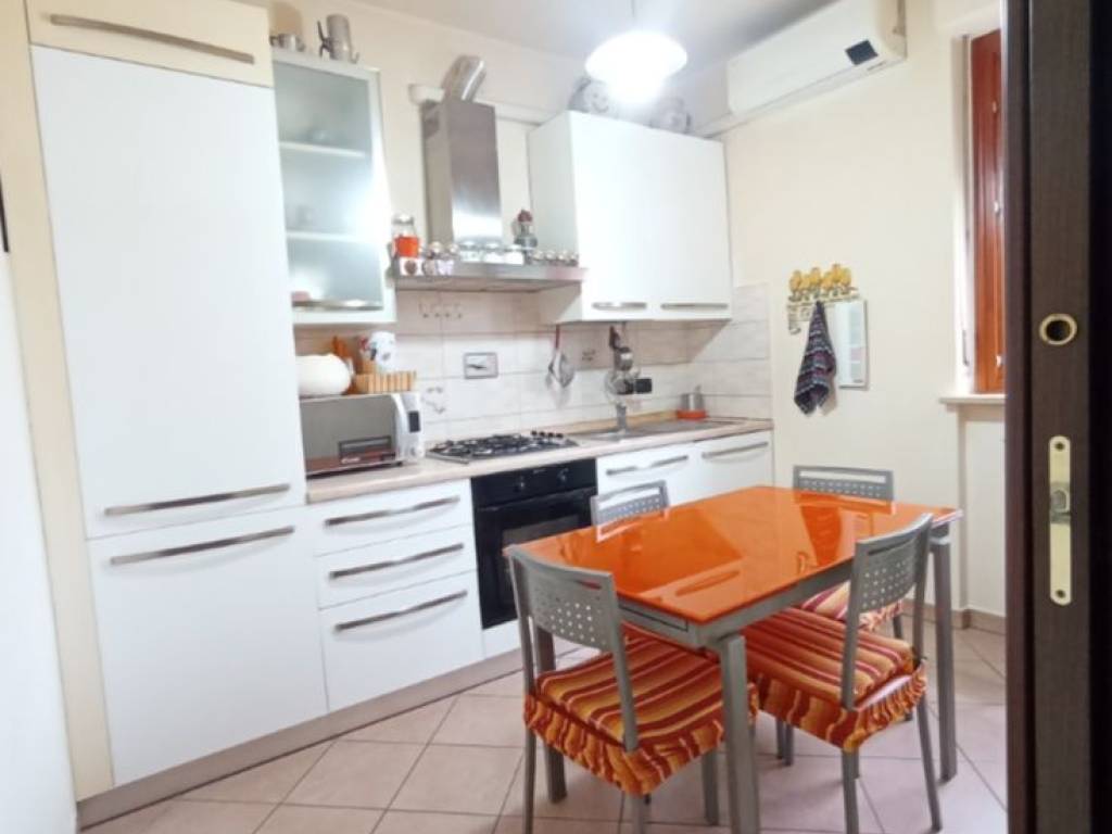 appartamento in vendita ad Asti in zona Castiglione