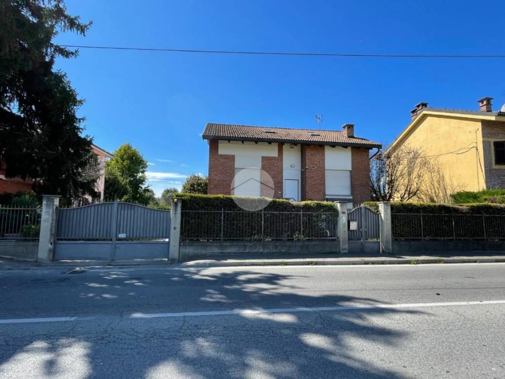 casa indipendente in vendita ad Asti in zona Trincere