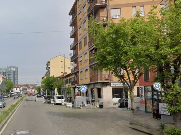 appartamento in vendita ad Asti in zona Bramairate